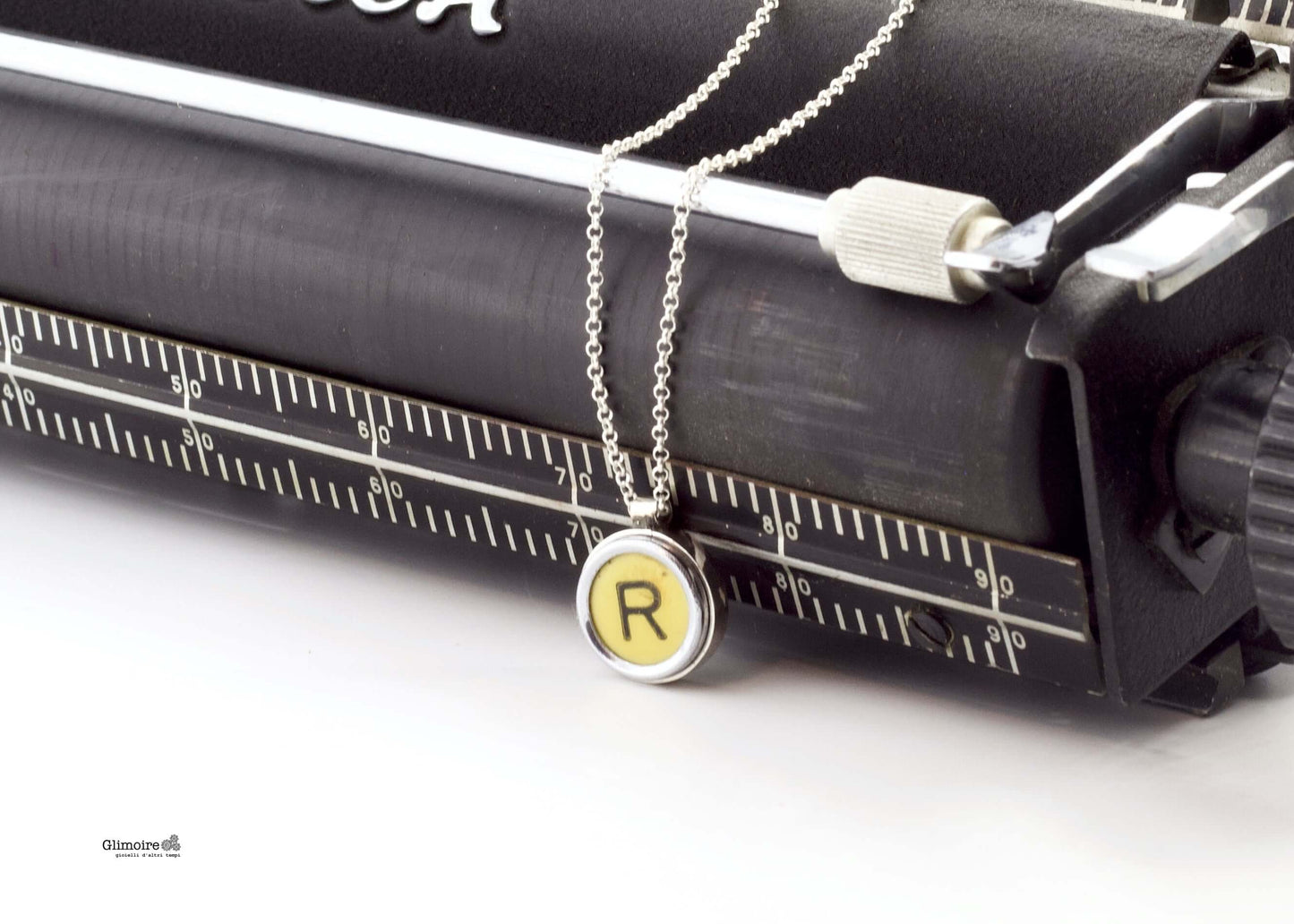 Collana con tasti di macchina da scrivere a scelta art.402