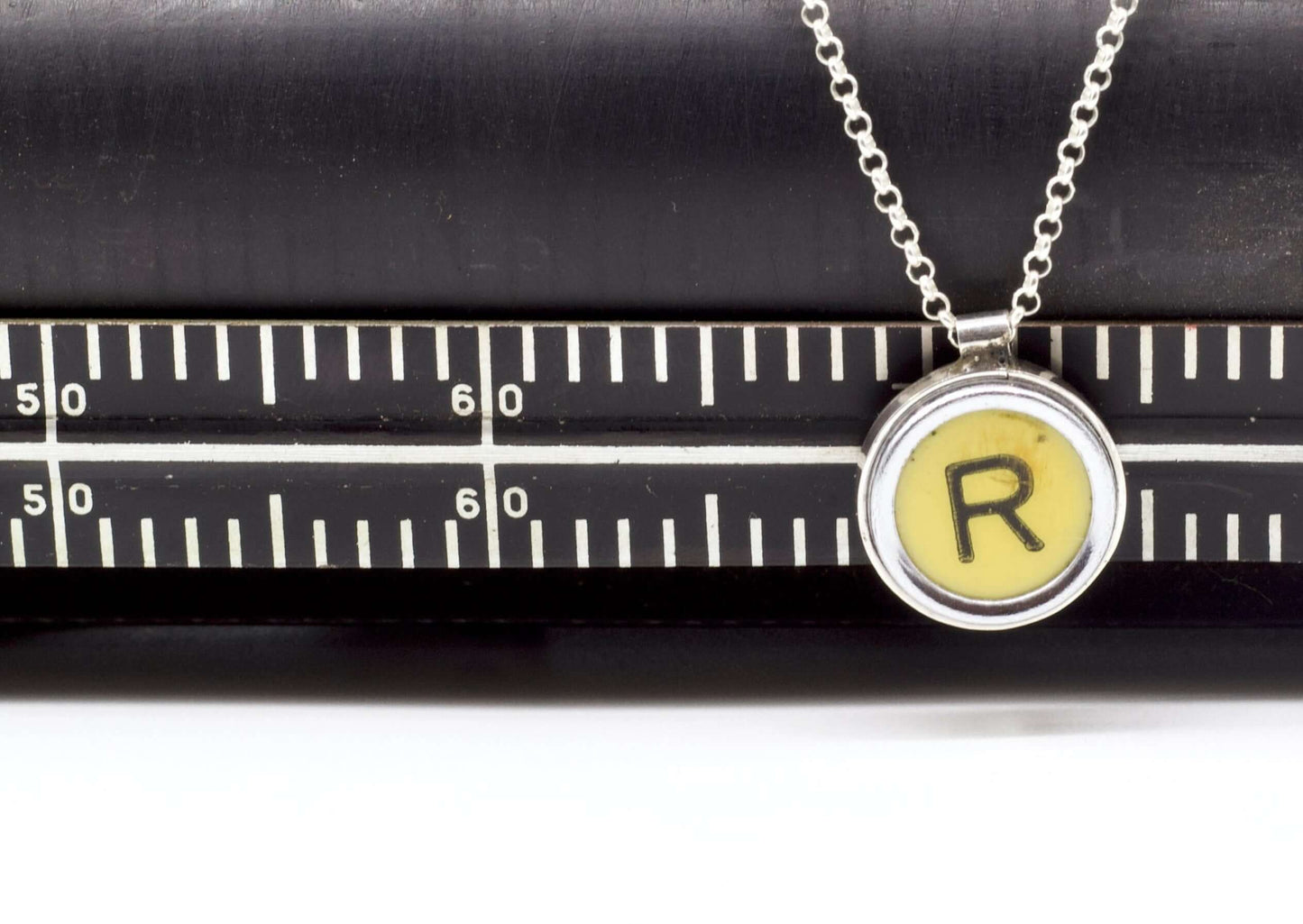 Collana con tasti di macchina da scrivere a scelta art.402