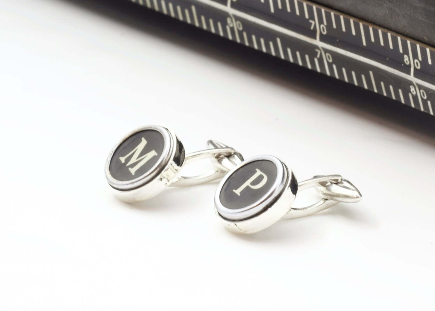 Gemelli in argento con iniziali - tasti da scelta art.343