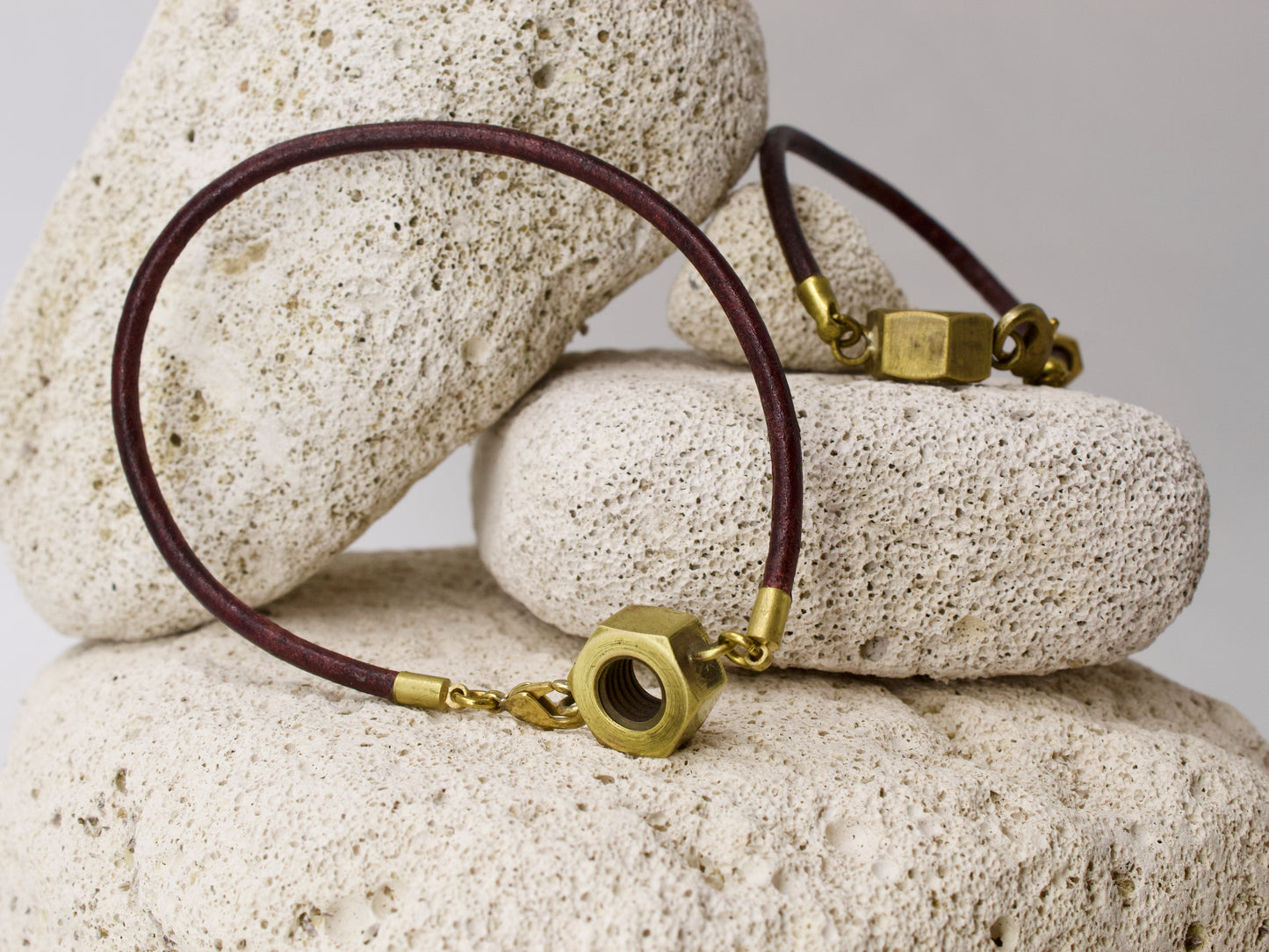 Bracciale con dado in ottone art.431