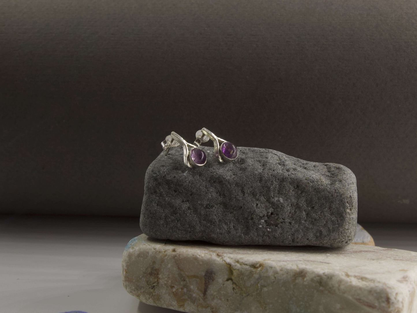 Orecchini a goccia con pietre colorate in argento, eleganti e unici per ogni occasione