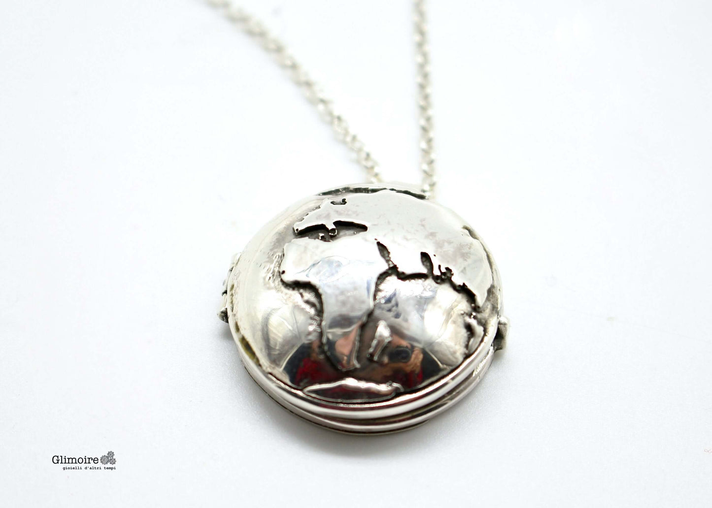 Collana Glimoire con ciondolo portafoto mondo in argento lucido a forma di globo terrestre