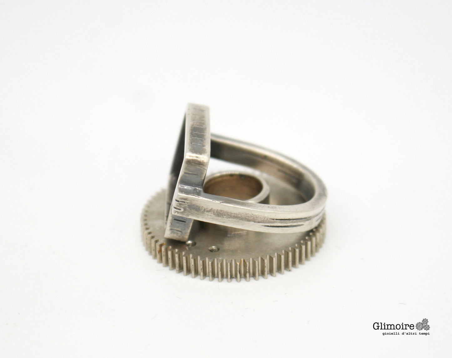 Anello industrial rettangolare Glimoire in metallo con design vintage e ingranaggio decorativo