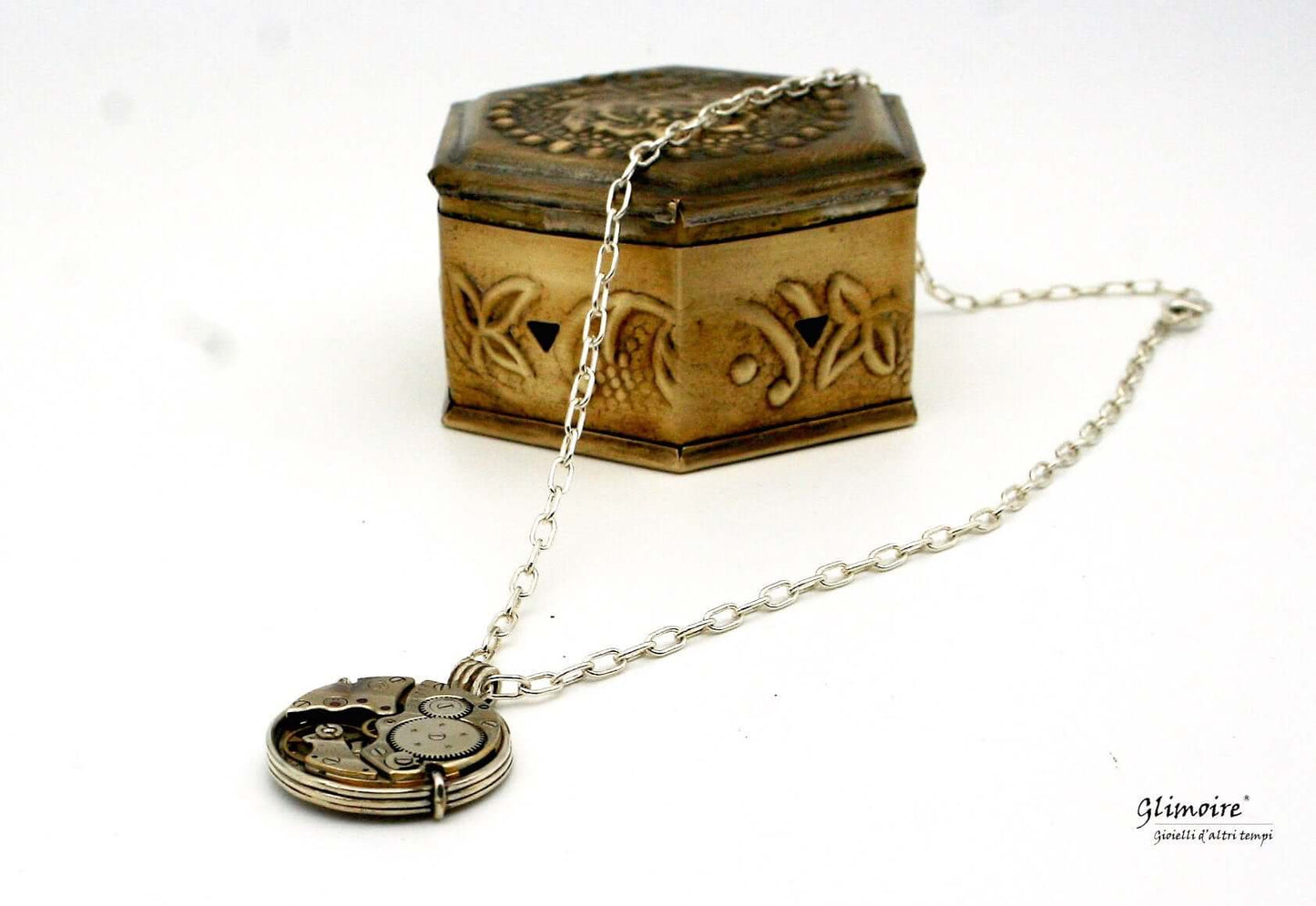 Collana Glimoire con medaglione con meccanismo orologio in metallo anticato e catena sottile