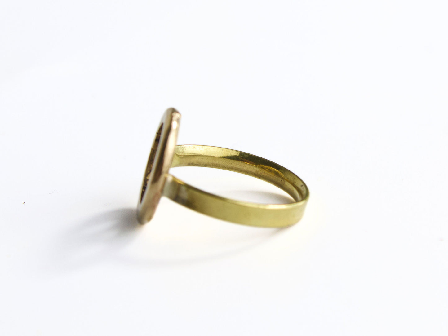 Anello con iniziali personalizzate