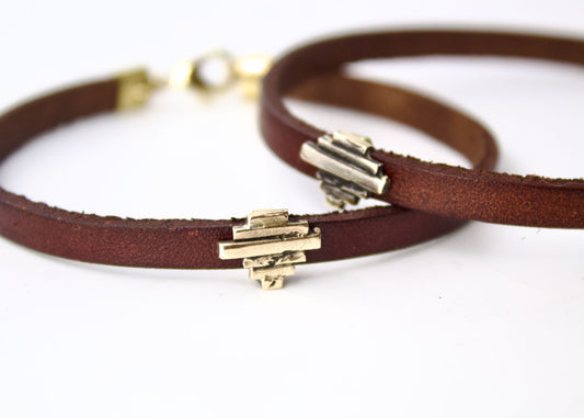 Bracciale uomo bronzo fatto a mano con chiusura in metallo e pelle marrone