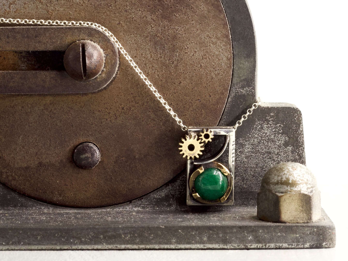 Collana Glimoire con ciondolo con pietra lapislazzuli artigianale in metallo e ingranaggi decorativi