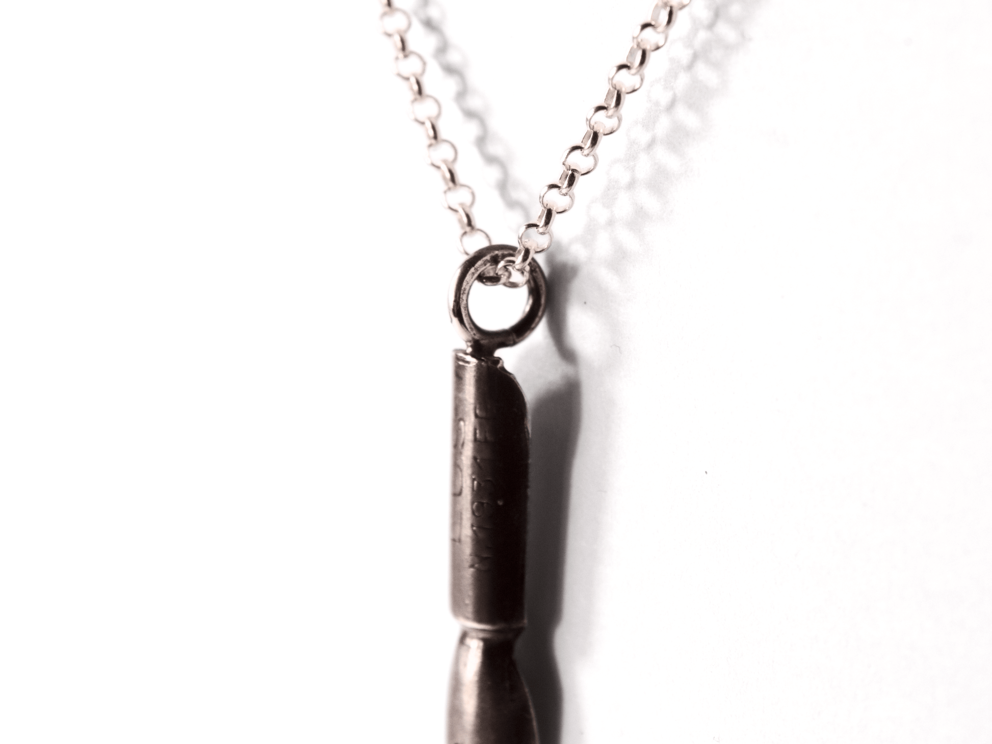 Collana artigianale con ciondolo pennino d'epoca da scrittura con catena in metallo