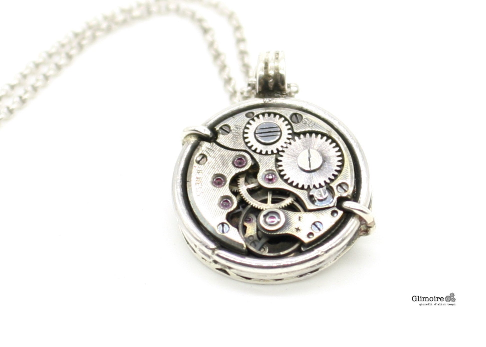Collana in argento con meccanismo argento visibile e dettagli in metallo lucido