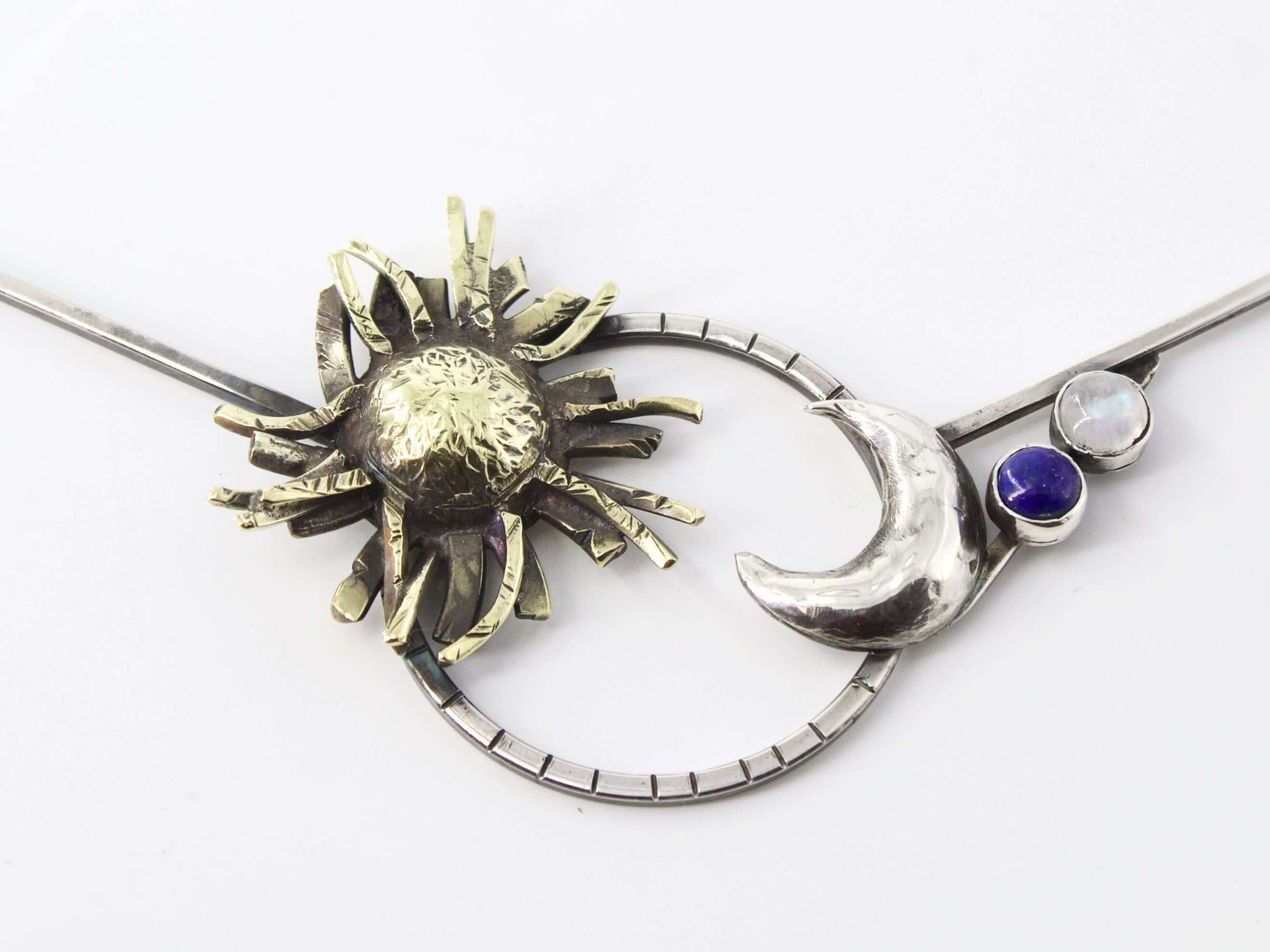 Collana soleluna Glimoire con pendenti sole in oro e luna in argento con pietre preziose