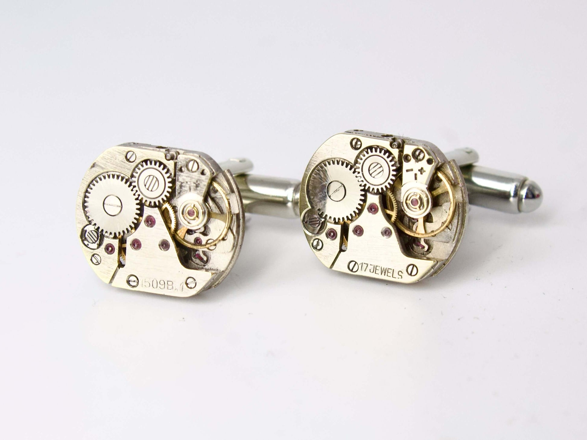 Gemelli da camicia Glimoire con meccanismi orologio vintage in acciaio raffinati e dettagli precisi