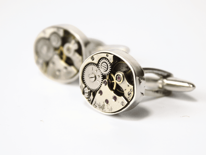 Gemelli da camicia Glimoire realizzati con meccanismi di orologi d'epoca