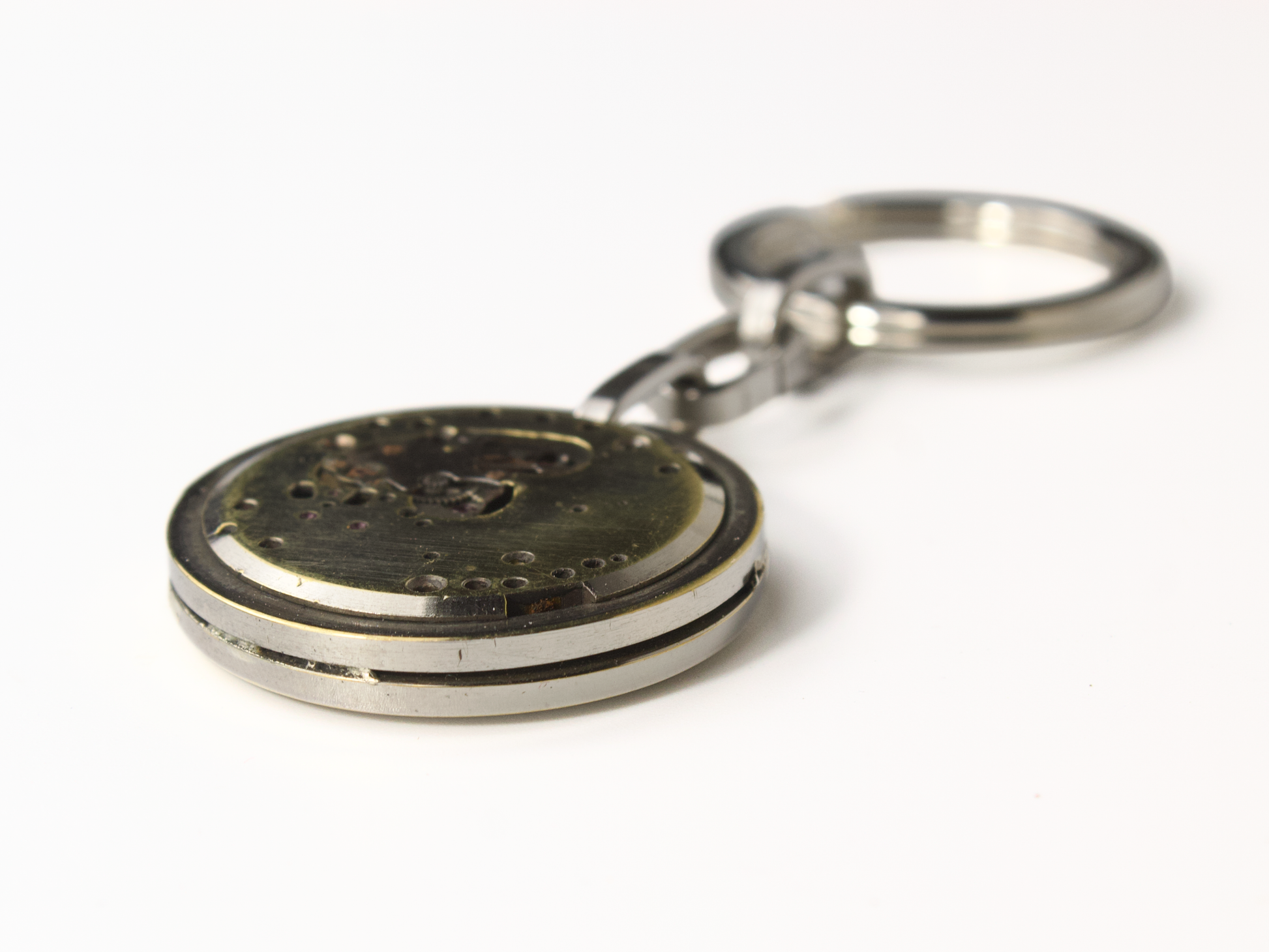 Portachiavi ingranaggi in metallo con design steampunk e dettagli antichi