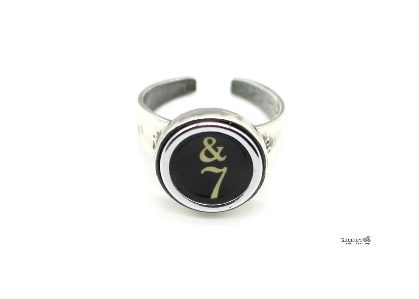 Anello in argento con tasti di macchina da scrivere design nero e numeri chiari Glimoire