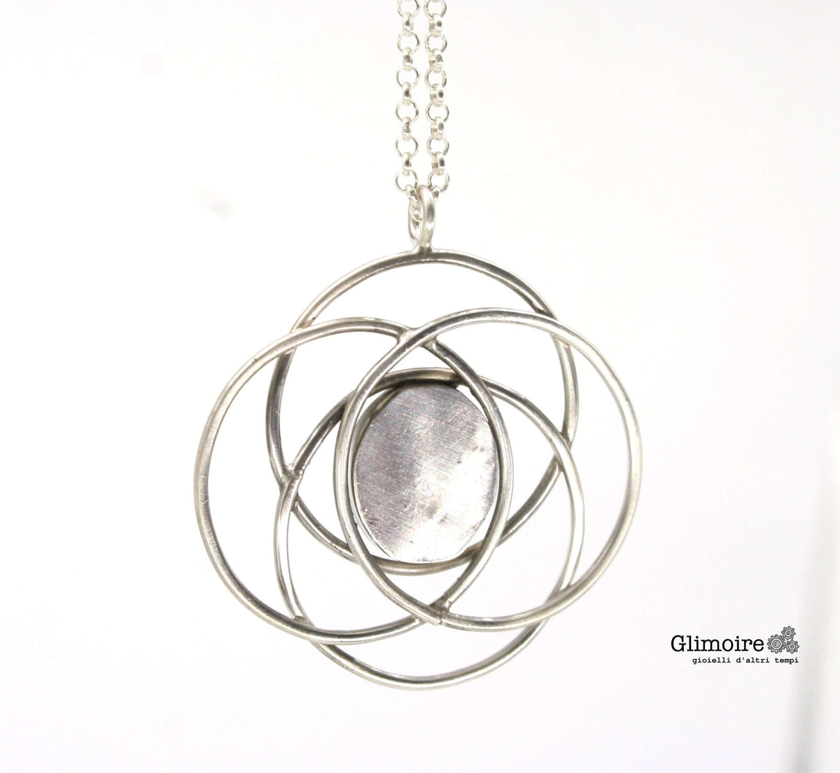 Collana Glimoire con pendente in metallo argentato a forma di atomo orologio vintage