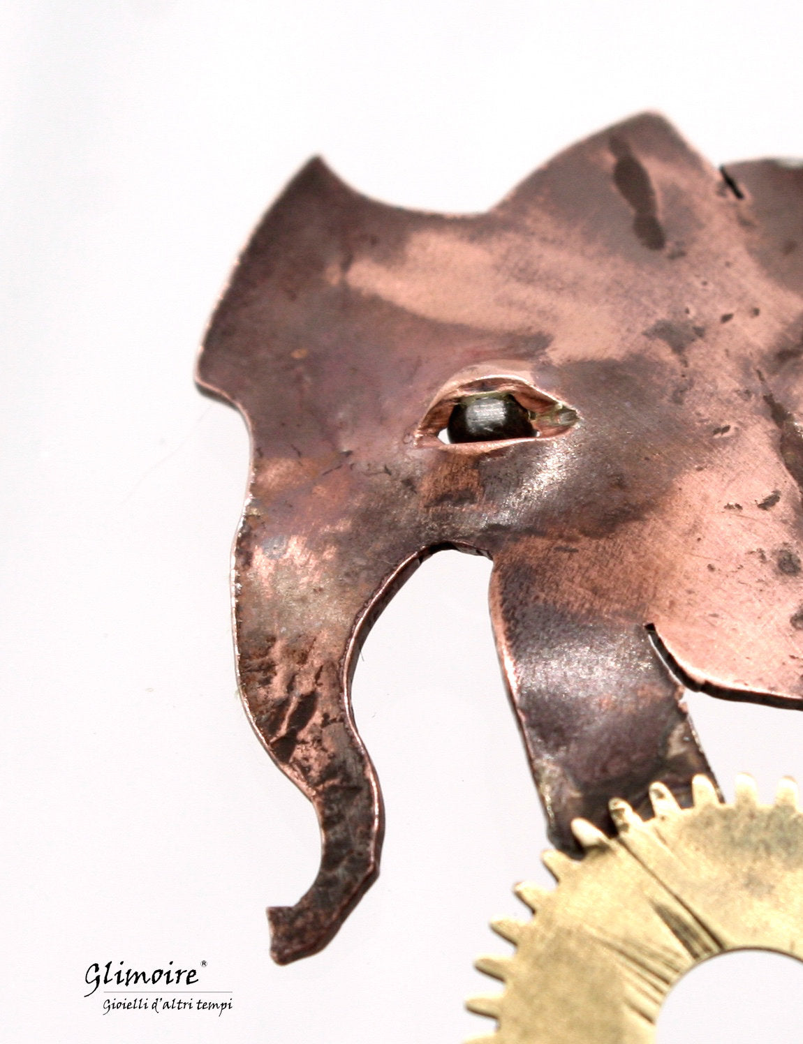 Collana con elefante ingranaggi in metallo con dettagli artigianali della marca Glimoire