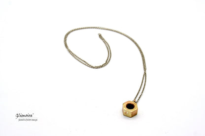 Collana originale con bullone pendente in metallo su catena sottile di Glimoire