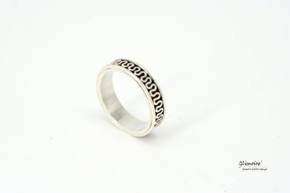 Anello Glimoire con design a onde con Fede etrusca in argento dettagliata e lucida