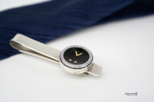 Fermacravatta con tasto design unico Glimoire in metallo argentato con dettaglio nero elegante