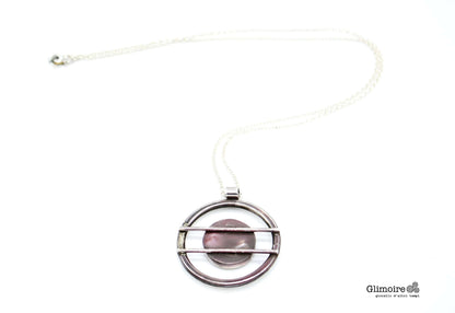 Collana Glimoire con medaglione steampunk rotondo e design metallizzato elegante