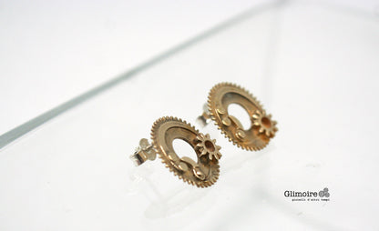 Orecchini ingranaggi argento Glimoire a lobo stile steampunk in metallo brunito design dettagliato e leggero