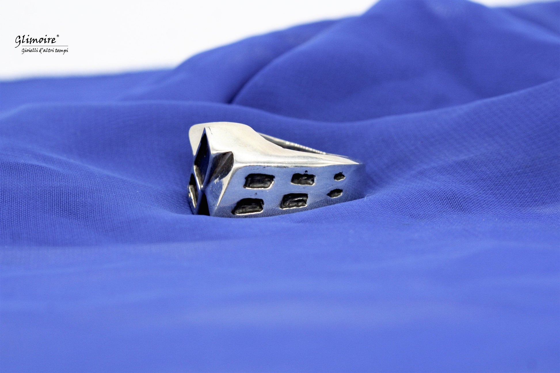 Anello serie urbana - il condominio art.200 - Glimoire