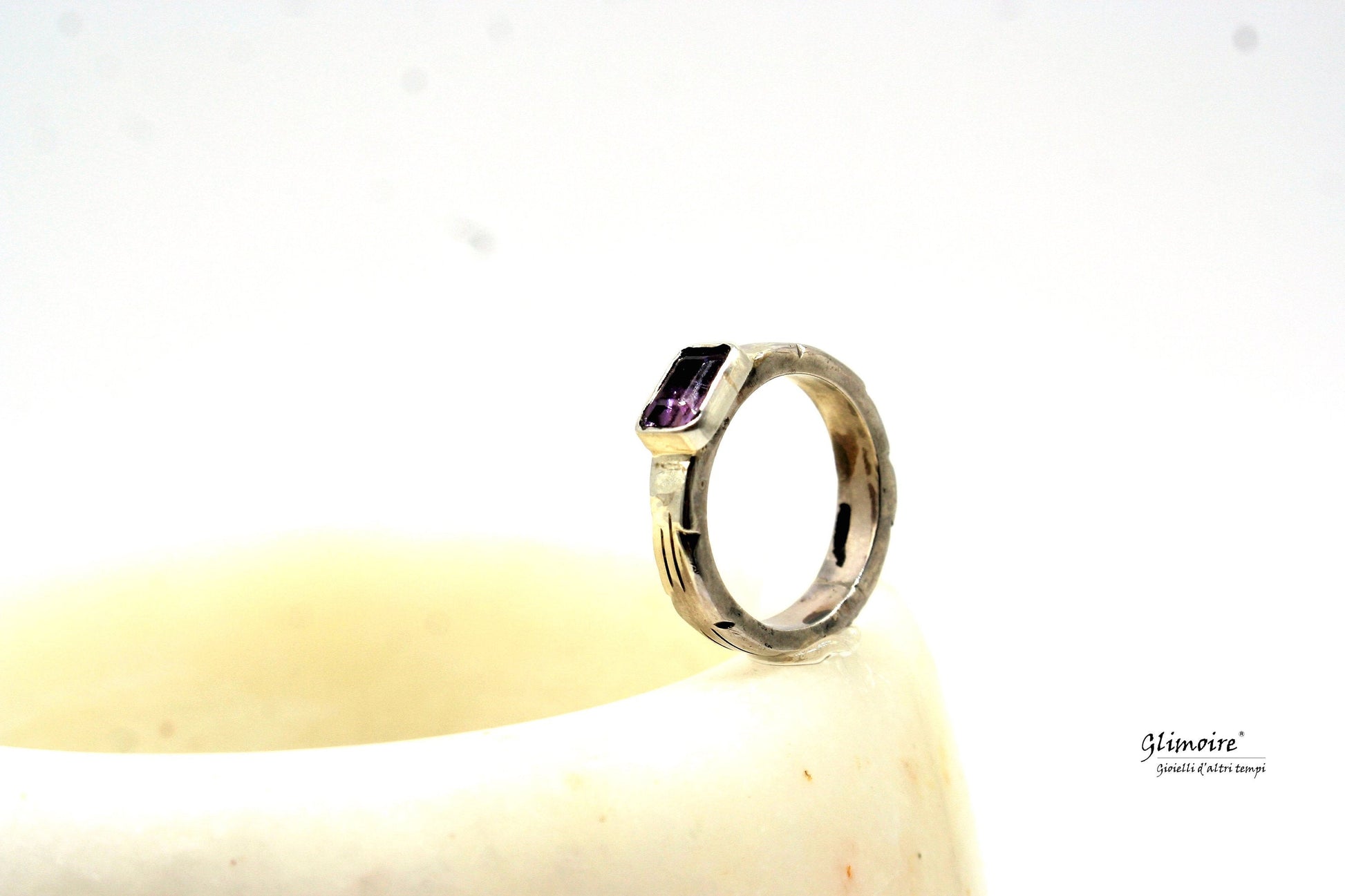 I segni e tracce - Anello in argento con ametista - Anello a fascetta con pietra viola stile retrò, vintage art.311 - Glimoire