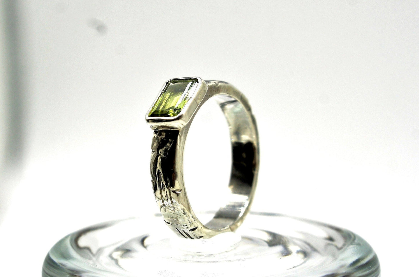 Segni e graffi - pietra ottagonale, peridoto art.272 Peridoto