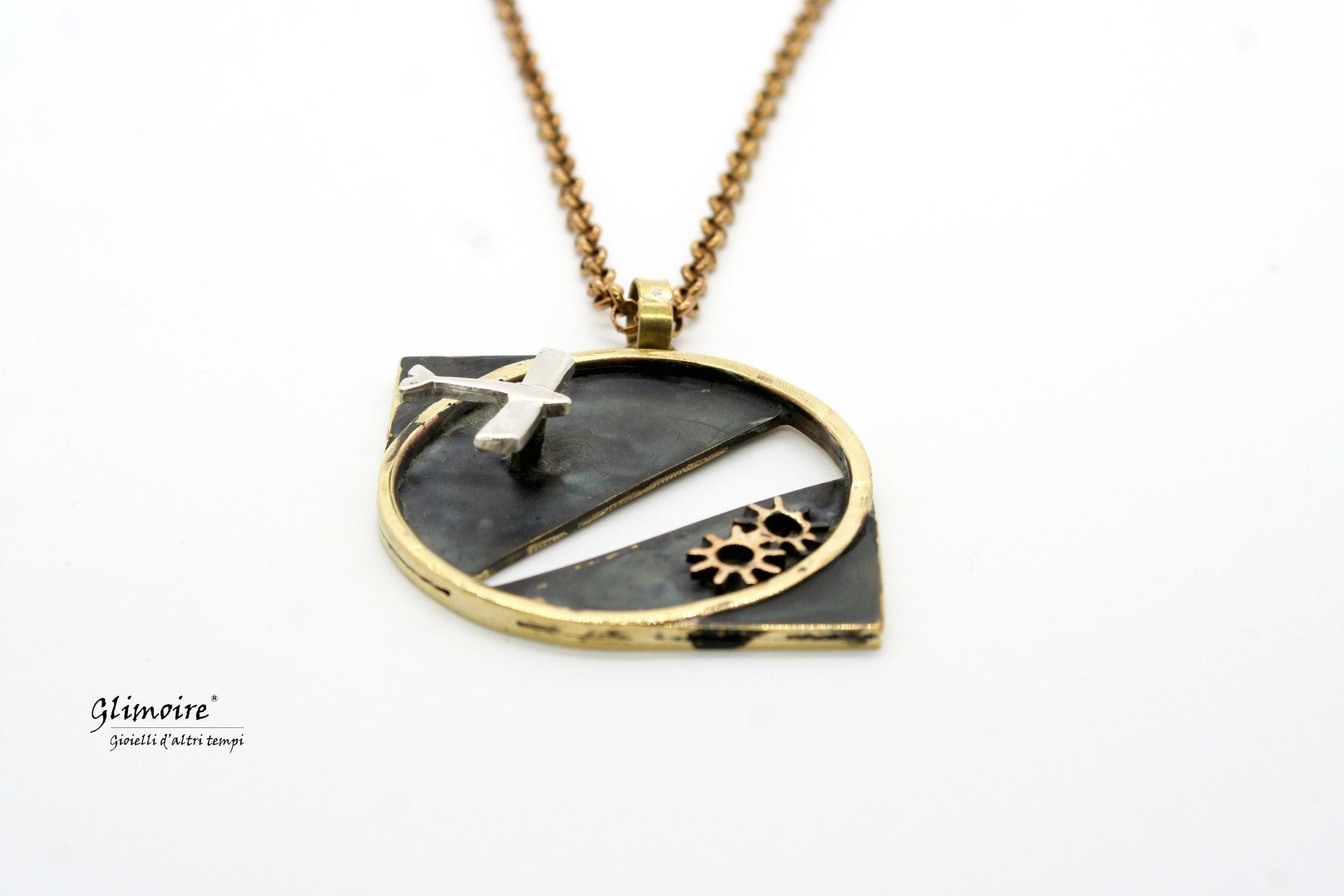 Viaggi interstellari - Collana con pendente in ottone e argento. Aereo e ingranaggi di orologio art.280 - Glimoire
