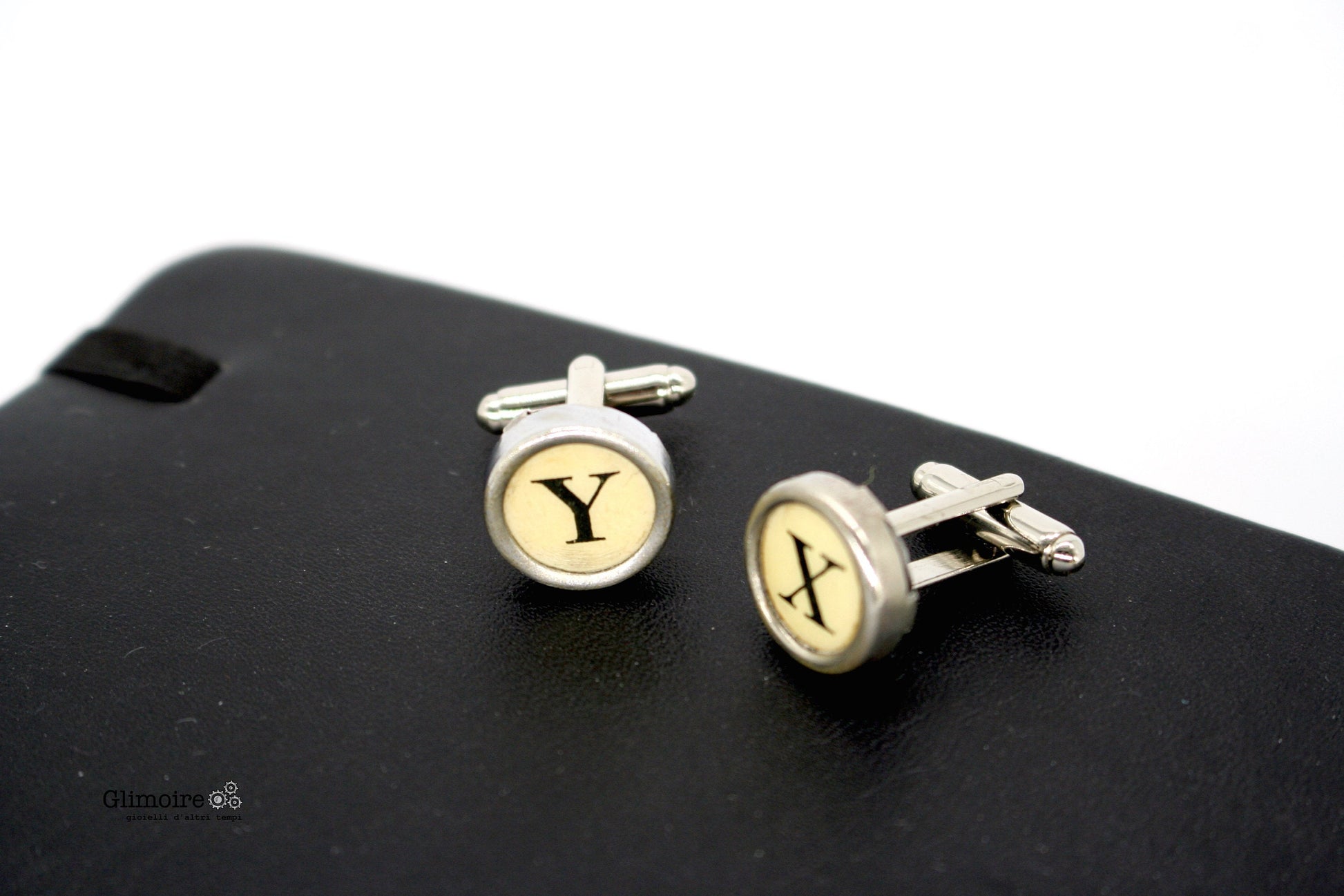 Gemelli con tasti di macchina da scrivere Triumph - X & Y  - Gemelli in stile vintage con tasti anni '30 art.299 - Glimoire