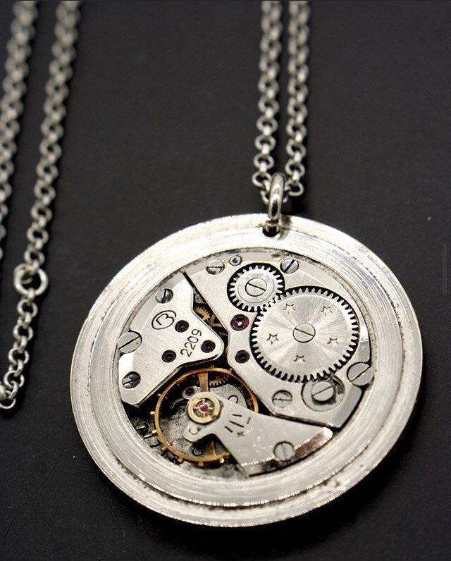 Collana con movimento vintage di orologio da taschino - ciondolo con meccanismo di orologio svizzero anni '30 art.256 - Glimoire