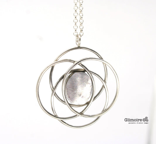 Collana con pendente in argento intrecciato con meccanismo di orologio femminile d'epoca ispirato a "la storia infinita" #294 - Glimoire