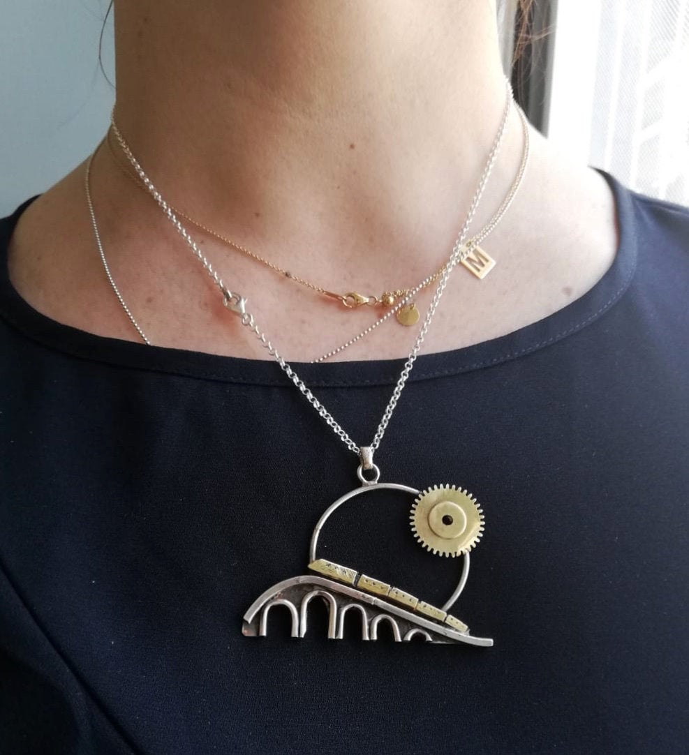 Treno sul ponte - Collana sul viaggio con ingranaggi Collana art.325 - Glimoire