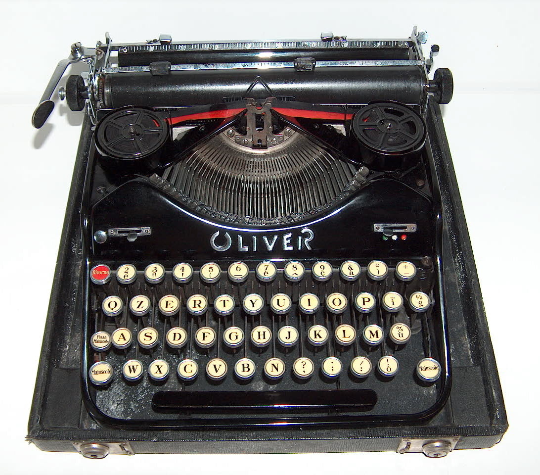 Anello con punto esclamativo - Serie Typewriters .art.378