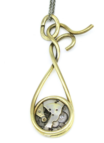 Collana Glimoire con pendente ottone intrecciato meccanismo fatto a mano e ingranaggi visibili